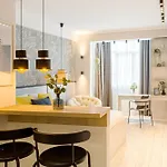 Apartment Downtown - Your Modern Escape Near Ateneul Bucharest