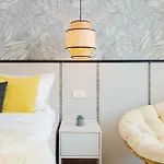 Downtown - Your Modern Escape Near Ateneul *