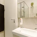 Apartment Downtown - Your Modern Escape Near Ateneul