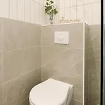 Downtown - Your Modern Escape Near Ateneul