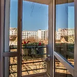 Downtown - Your Modern Escape Near Ateneul Apartment