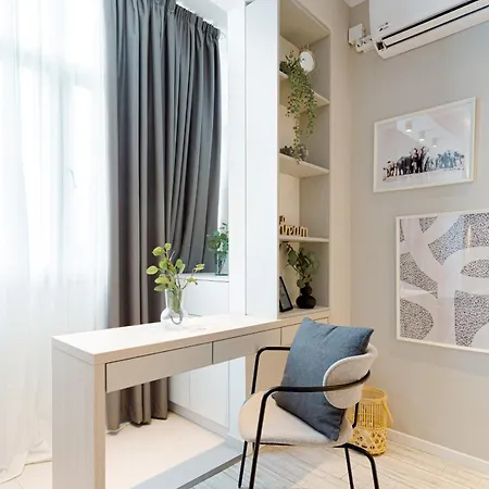 Apartamento Downtown - Your Modern Escape Near Ateneul *