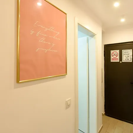 Downtown - Your Modern Escape Near Ateneul Apartamento Bucarest