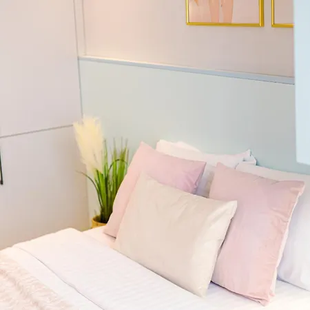 Downtown - Your Modern Escape Near Ateneul Bucharest