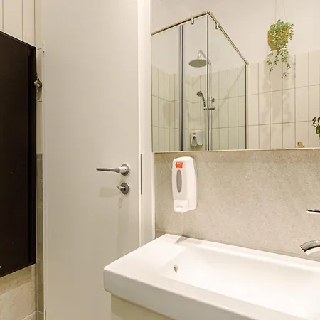 Apartamento Downtown - Your Modern Escape Near Ateneul