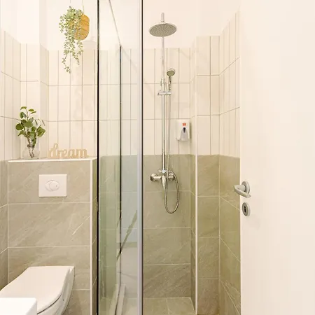 Apartamento Downtown - Your Modern Escape Near Ateneul
