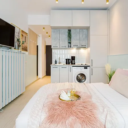Apartamento Downtown - Your Modern Escape Near Ateneul
