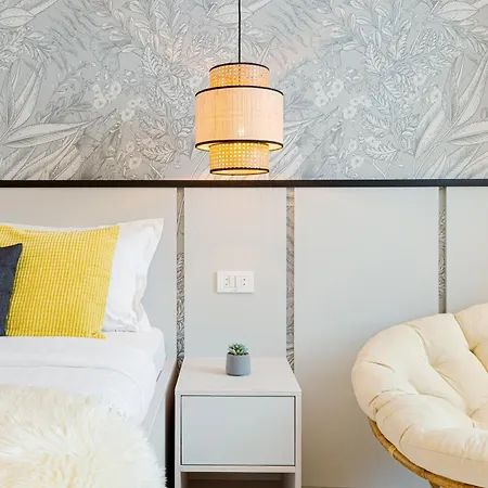 Downtown - Your Modern Escape Near Ateneul *