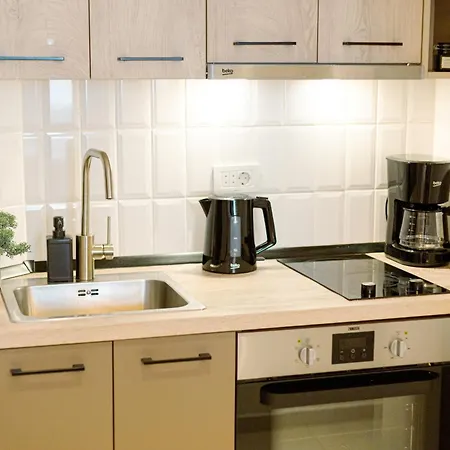 Downtown - Your Modern Escape Near Ateneul *