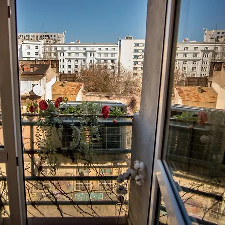 Apartament Downtown - Your Modern Escape Near Ateneul