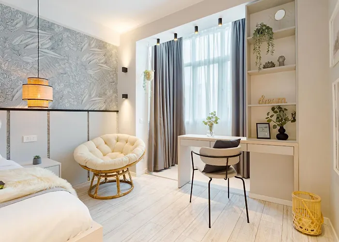 Apartmán Downtown - Your Modern Escape Near Ateneul