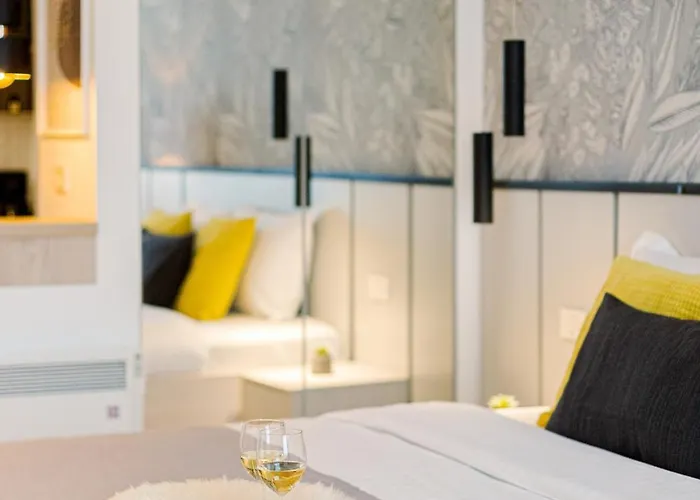 Apartmán Downtown - Your Modern Escape Near Ateneul