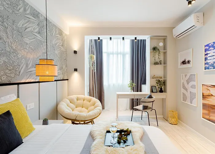 Downtown - Your Modern Escape Near Ateneul Апартаменты Бухарест