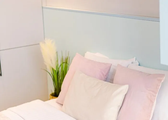 Downtown - Your Modern Escape Near Ateneul Бухарест