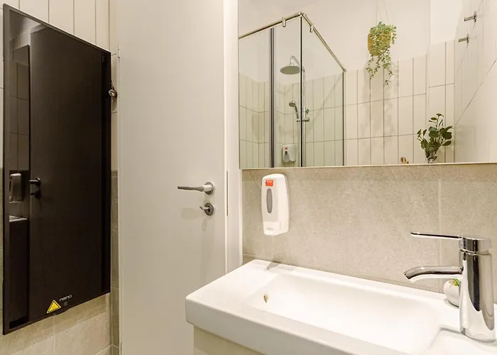 Apartament Downtown - Your Modern Escape Near Ateneul