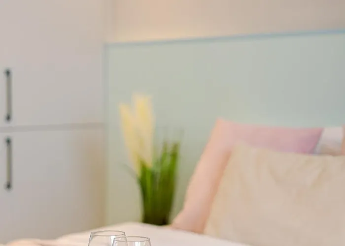 Downtown - Your Modern Escape Near Ateneul