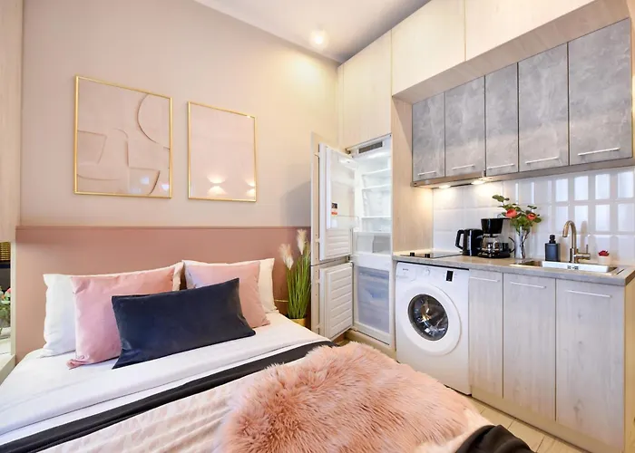 Downtown - Your Modern Escape Near Ateneul Апартаменты *