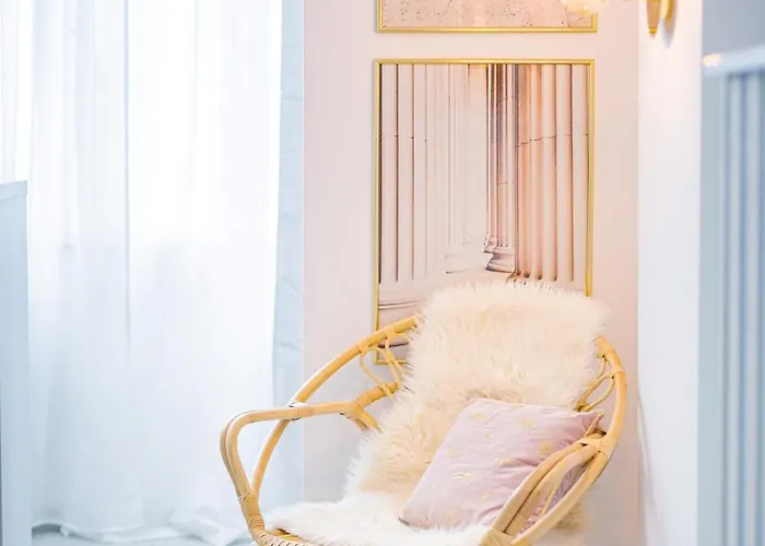 Apartmán Downtown - Your Modern Escape Near Ateneul