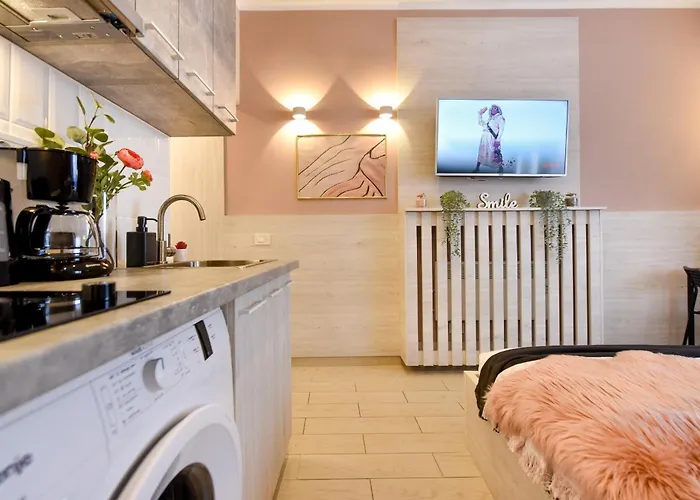 Downtown - Your Modern Escape Near Ateneul Bucureşti