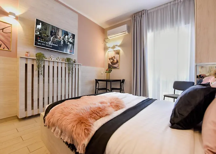 Апартаменты Downtown - Your Modern Escape Near Ateneul