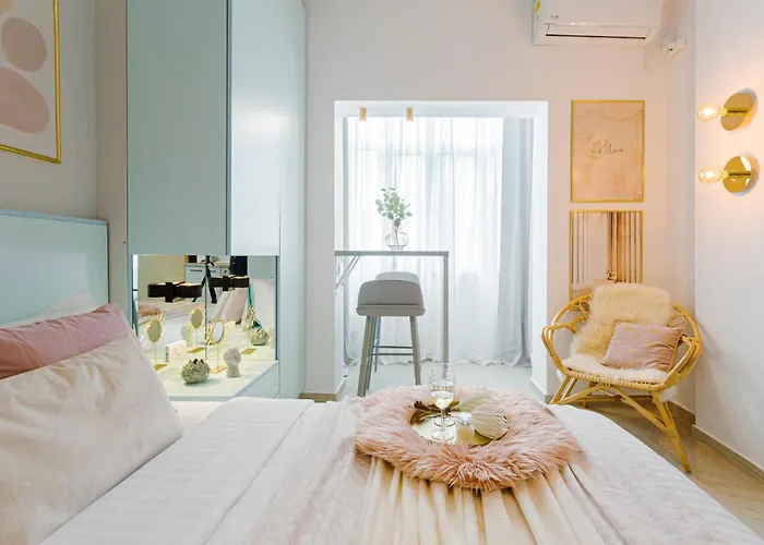 Downtown - Your Modern Escape Near Ateneul Апартаменты *