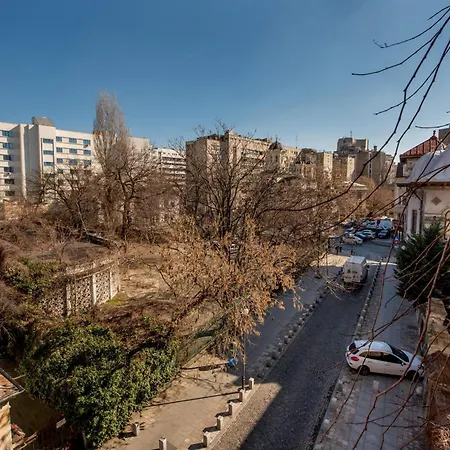 Apartment Downtown - Your Modern Escape Near Ateneul *