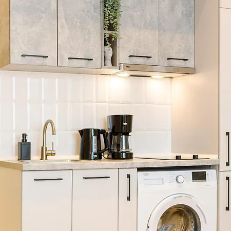 Downtown - Your Modern Escape Near Ateneul Apartment *