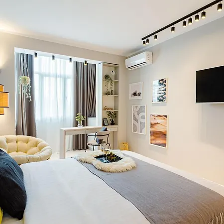 Apartment Downtown - Your Modern Escape Near Ateneul Bukarest