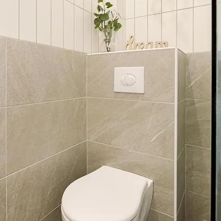 Downtown - Your Modern Escape Near Ateneul