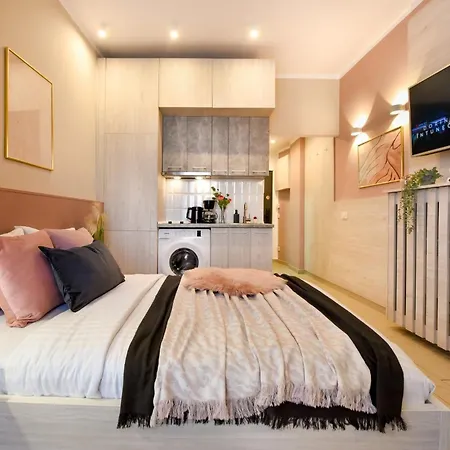 Downtown - Your Modern Escape Near Ateneul