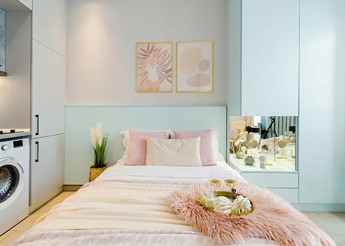 Downtown - Your Modern Escape Near Ateneul Appartement Bucarest