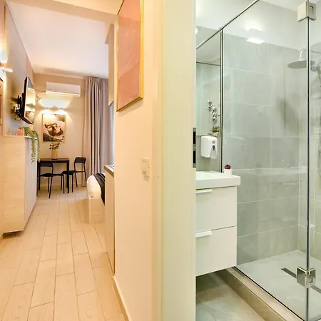 Downtown - Your Modern Escape Near Ateneul Apartament *