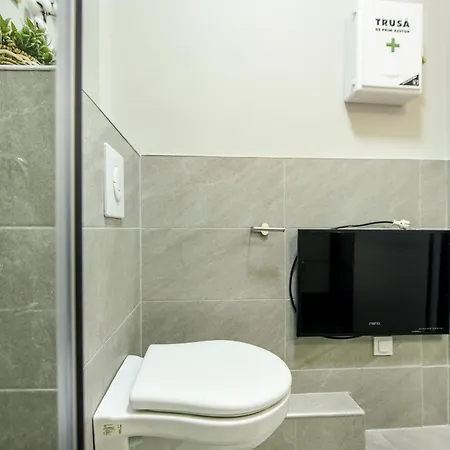 Apartament Downtown - Your Modern Escape Near Ateneul *