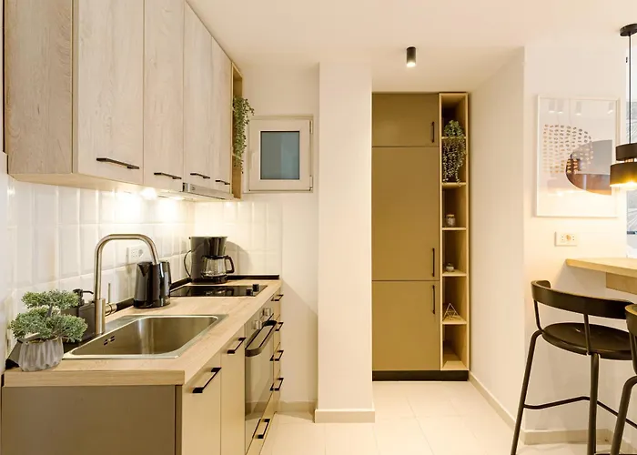 Διαμέρισμα Downtown - Your Modern Escape Near Ateneul